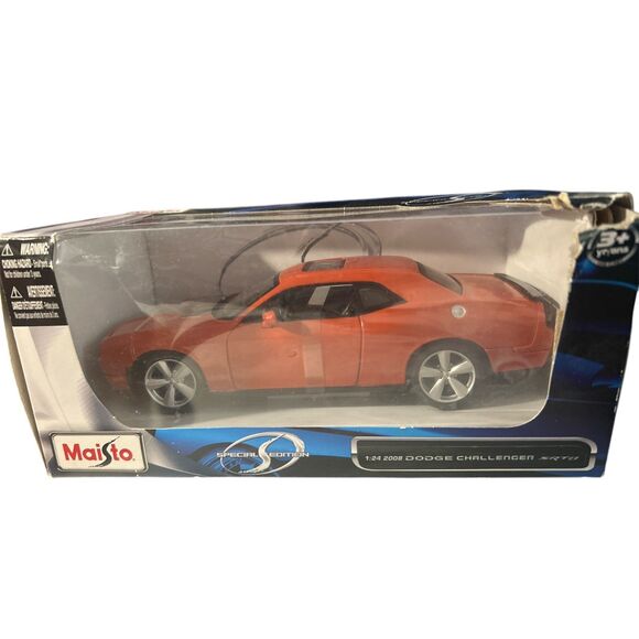 Maisto Dodge 1:8 scale Diecast Car - Picture 3 of 3